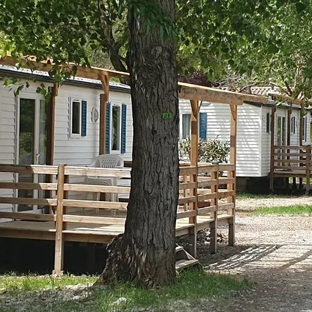 Campsite Avec Piscine Et Riviere A Sur Rhone Ardeche